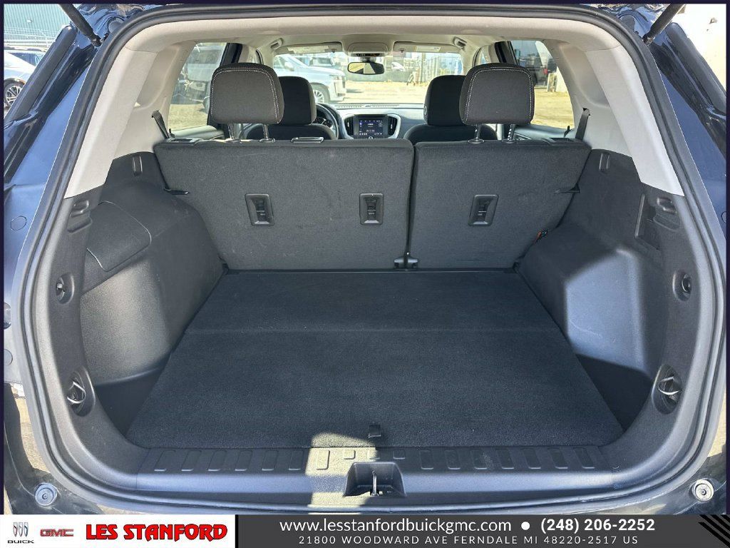 Used 2024 GMC Terrain SLE FWD image 11