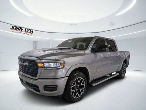 Used 2025 RAM 1500 Laramie w/ Sport Appearance Package AWD/4WD image 7