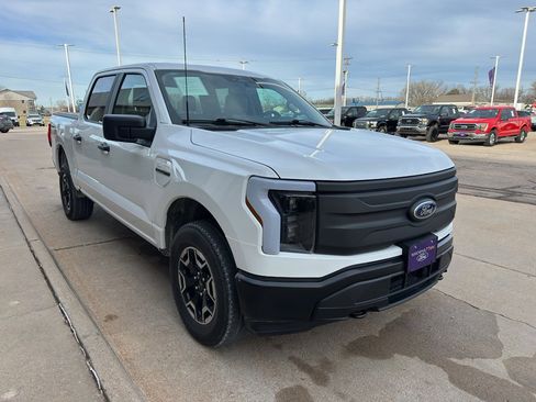 Used 2023 Ford F150 Lightning Pro image 2