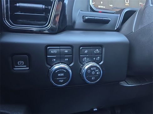 Used 2023 GMC Sierra 1500 AT4 w/ Technology Package image 24
