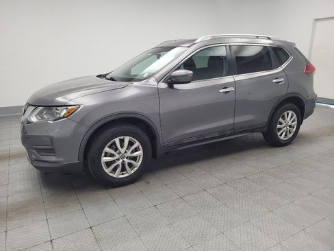 Used 2017 Nissan Rogue SV AWD/4WD image 2