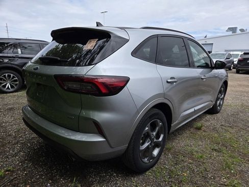 Used 2023 Ford Escape ST-Line w/ Equipment Group 301A FWD image 4