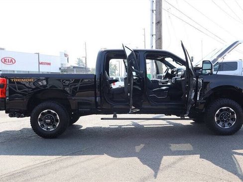 Used 2024 Ford F350 Platinum w/ Tremor Off-Road Package AWD/4WD image 42
