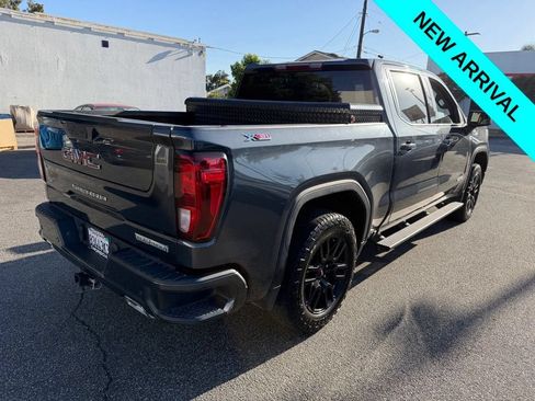 Used 2022 GMC Sierra 1500 Elevation w/ Driver Alert Package I AWD/4WD image 3