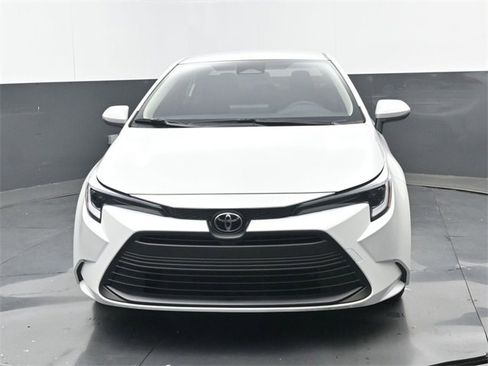 Used 2026 Toyota Corolla LE image 19