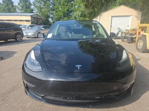 Used 2022 Tesla Model 3 Standard Range RWD image 3