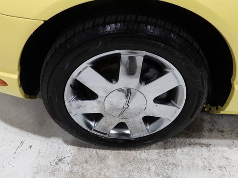 Used 2002 Ford Thunderbird RWD image 10