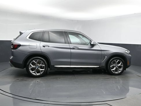 Used 2024 BMW X3 xDrive30i w/ Premium Package AWD/4WD image 3