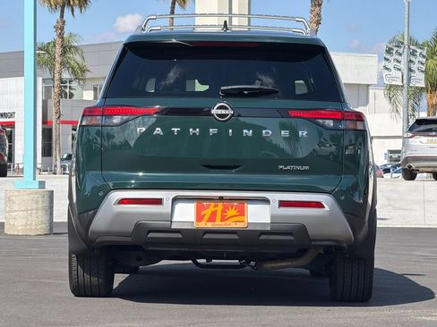 Used 2023 Nissan Pathfinder Platinum FWD image 4