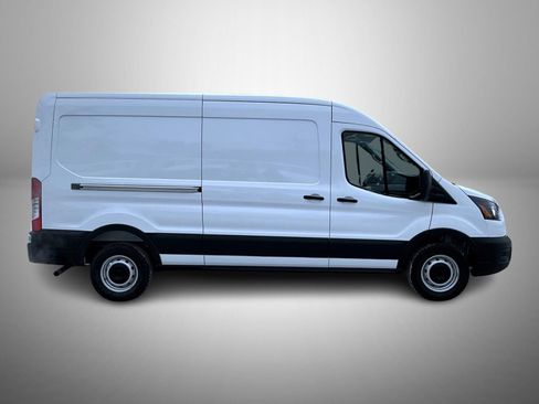 New 2026 Ford Transit 250 148 Medium Roof w/ Load Area Protection Package RWD image 4