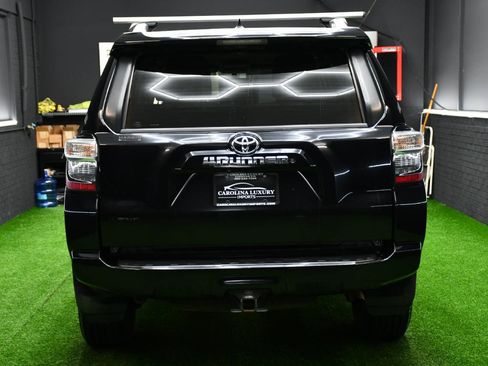 Used 2015 Toyota 4Runner SR5 image 3