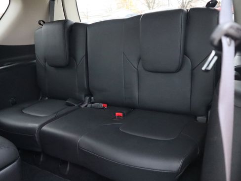 Used 2024 Nissan Armada SL w/ Captain's Chairs Package image 11