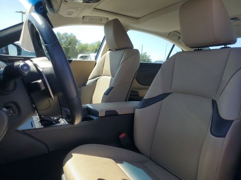 Used 2019 Lexus ES 350 w/ Premium Package FWD image 18