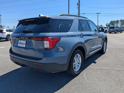 Used 2025 Ford Explorer Active RWD image 4