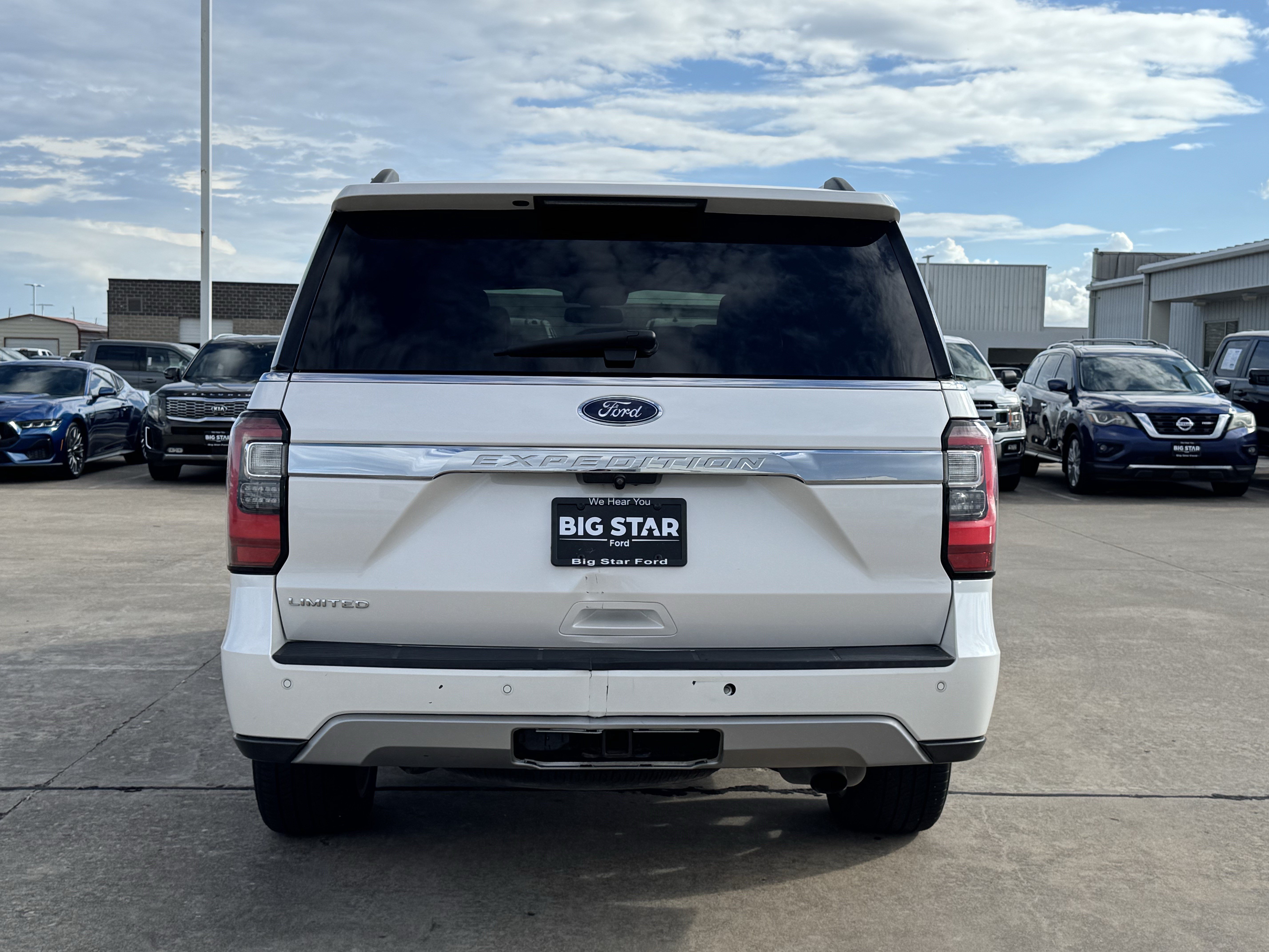 Used 2019 Ford Expedition Limited w/ Equipment Group 302A RWD image 7