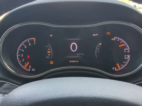 Used 2016 Jeep Grand Cherokee Laredo 75th Anniversary image 31