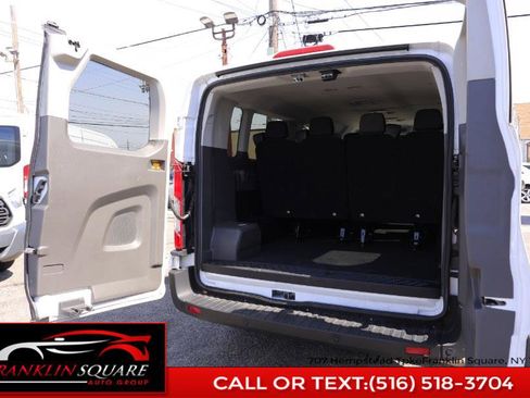 Used 2023 Ford Transit 350 XLT image 11