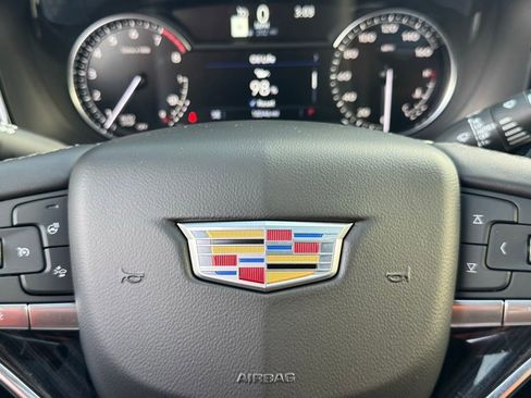 Certified 2025 Cadillac XT6 Premium Luxury image 30