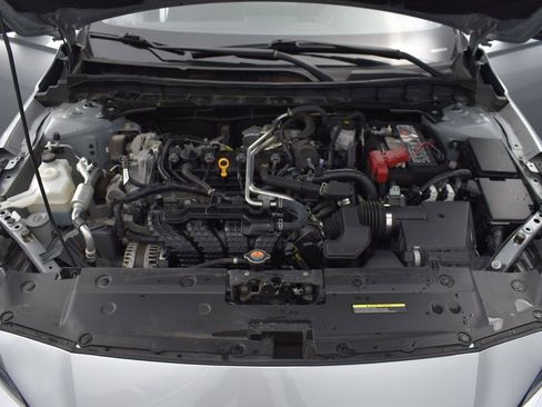 Used 2024 Nissan Altima 2.5 SV image 5