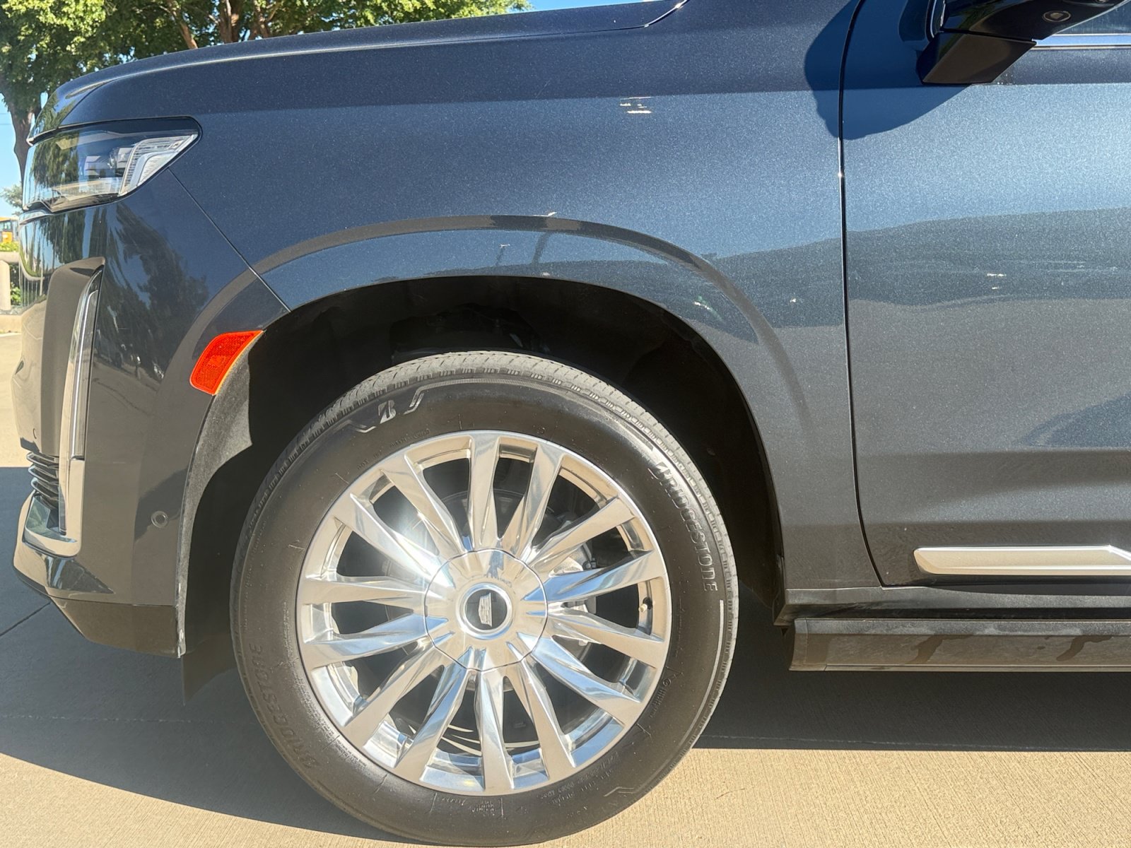 Used 2021 Cadillac Escalade Premium Luxury w/ Driver Assist Tech Package AWD/4WD image 9