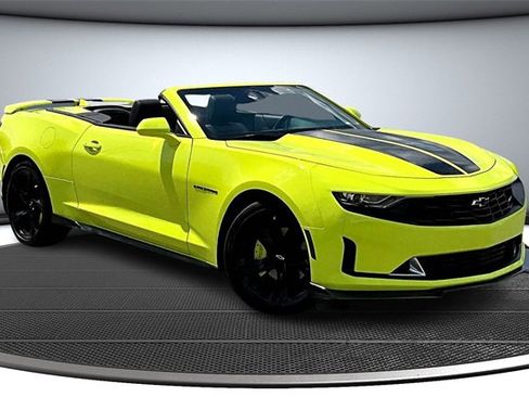 Used 2021 Chevrolet Camaro LT w/ RS Package image 3
