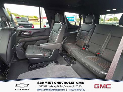 Used 2025 GMC Yukon AT4 Ultimate image 12