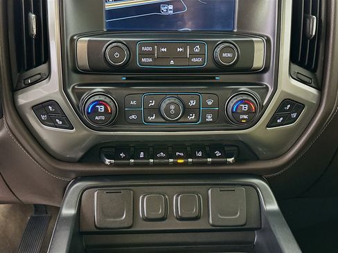 Used 2015 Chevrolet Silverado 1500 LTZ Z71 w/ LTZ Plus Package image 13