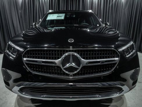 Used 2026 Mercedes-Benz GLC 300 image 2