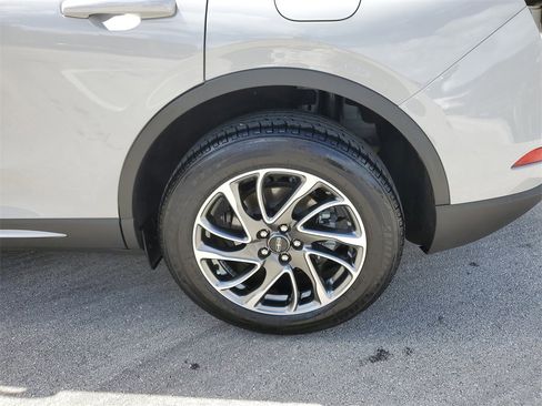 Certified 2022 Lincoln Corsair FWD w/ Equipment Group 101A image 8