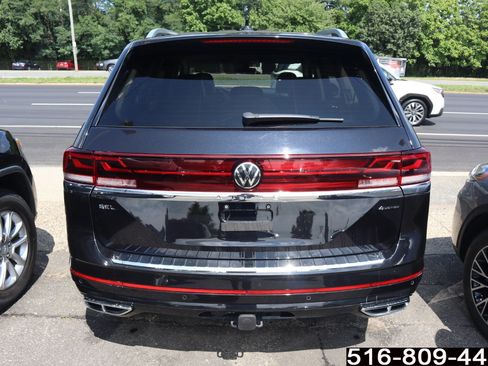 Used 2024 Volkswagen Atlas SEL Premium R-Line AWD/4WD image 6
