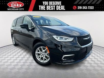 Used 2024 Chrysler Pacifica Touring-L