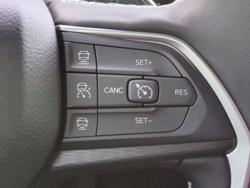 New 2025 Jeep Grand Cherokee L Laredo w/ Luxury Tech Group I image 25