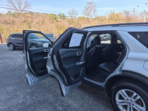 Certified 2023 Ford Explorer XLT w/ Equipment Group 202A image 15