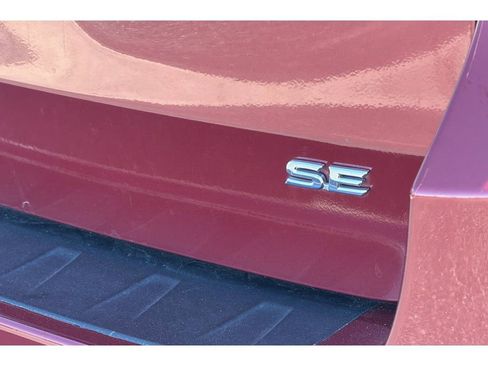 Used 2020 Toyota Sienna SE w/ SE Preferred Package image 36