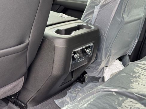 New 2026 GMC Yukon Elevation image 23