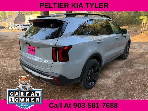 Used 2025 Kia Sorento SX image 12