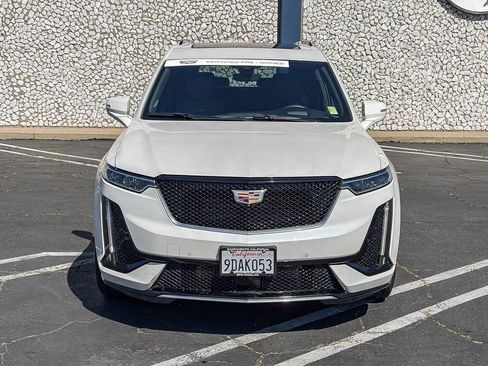 Used 2022 Cadillac XT6 Sport w/ Technology Package image 6