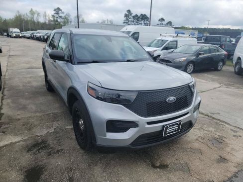 Used 2021 Ford Explorer 4WD Police Interceptor image 2