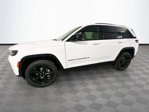 New 2026 Jeep Grand Cherokee Limited w/ Limited Altitude Package AWD/4WD image 23