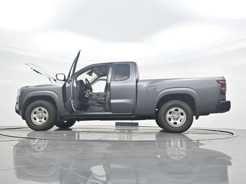Used 2022 Nissan Frontier S AWD/4WD image 40