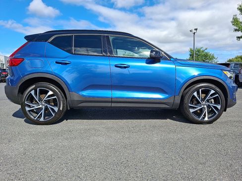 Used 2020 Volvo XC40 T5 R-Design image 7