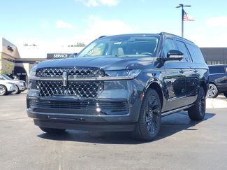 New 2026 Lincoln Navigator L Reserve w/ Jet Appearance Package AWD/4WD video 2