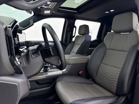 Used 2024 Chevrolet Silverado 1500 ZR2 w/ LPO, Dark Essentials Package image 19