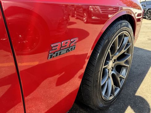 Used 2015 Dodge Challenger SRT image 5