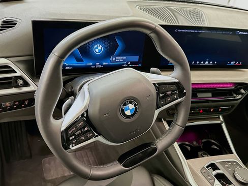 Used 2025 BMW 330i xDrive Sedan image 18