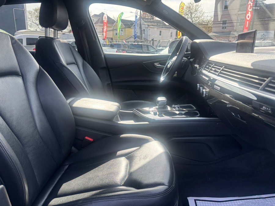 Used 2017 Audi Q7 3.0T Premium Plus AWD/4WD image 36