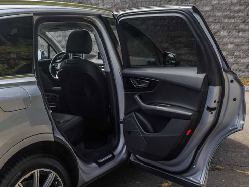 Used 2017 Audi Q7 3.0T Premium Plus w/ Premium Plus Package image 16