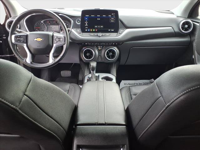 Used 2025 Chevrolet Blazer LT FWD image 32
