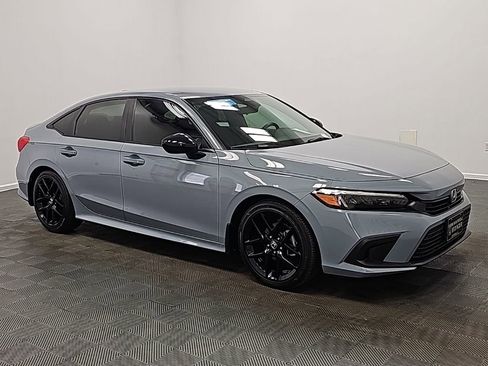 Used 2024 Honda Civic Sport image 1