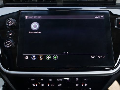 Used 2022 Chevrolet Bolt EUV Premier image 34